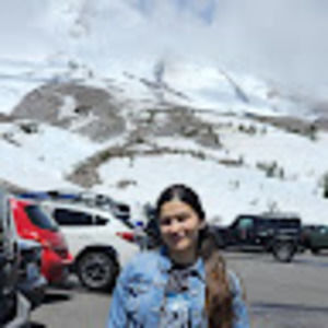 Meet your Posher, Carolina